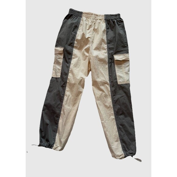 NWT Happily Grey Womens Two-Tone Cargo Pants Cream & Olive Size XL - Picture 9 of 10